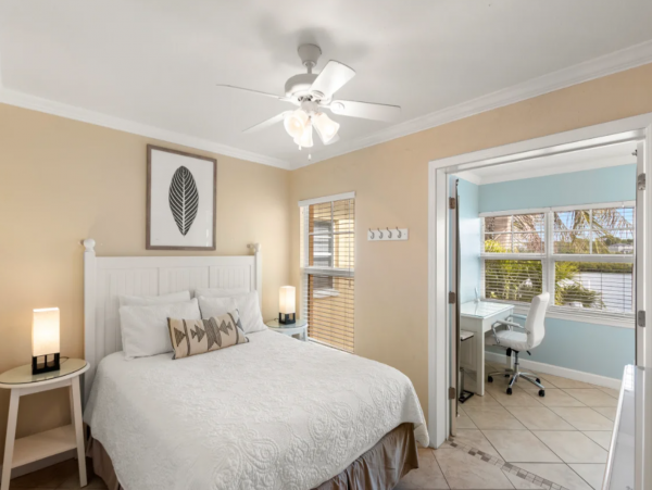 Indian Shores Beach  2 bedroom Condo
